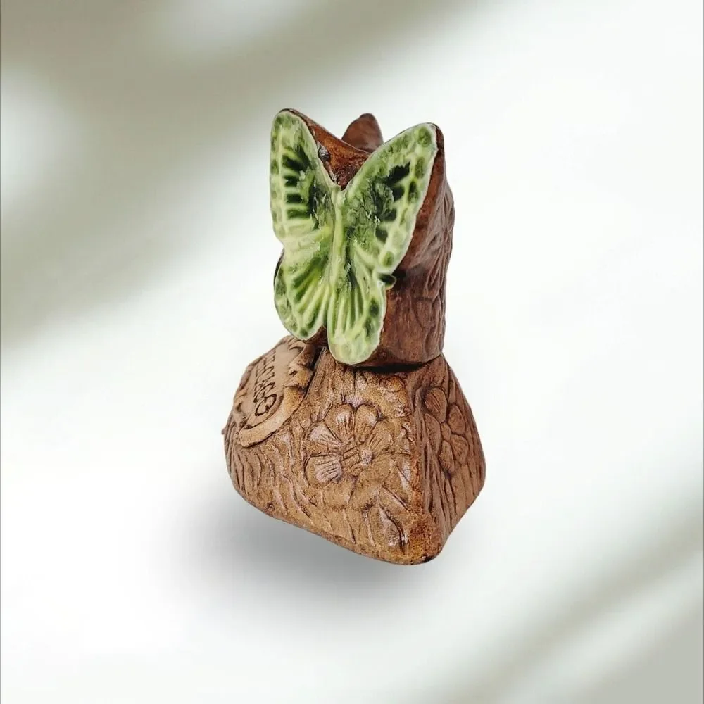 Treasure Craft Salt & Pepper Shakers Chicago Souvenir‎ Butterflies Base Vintage